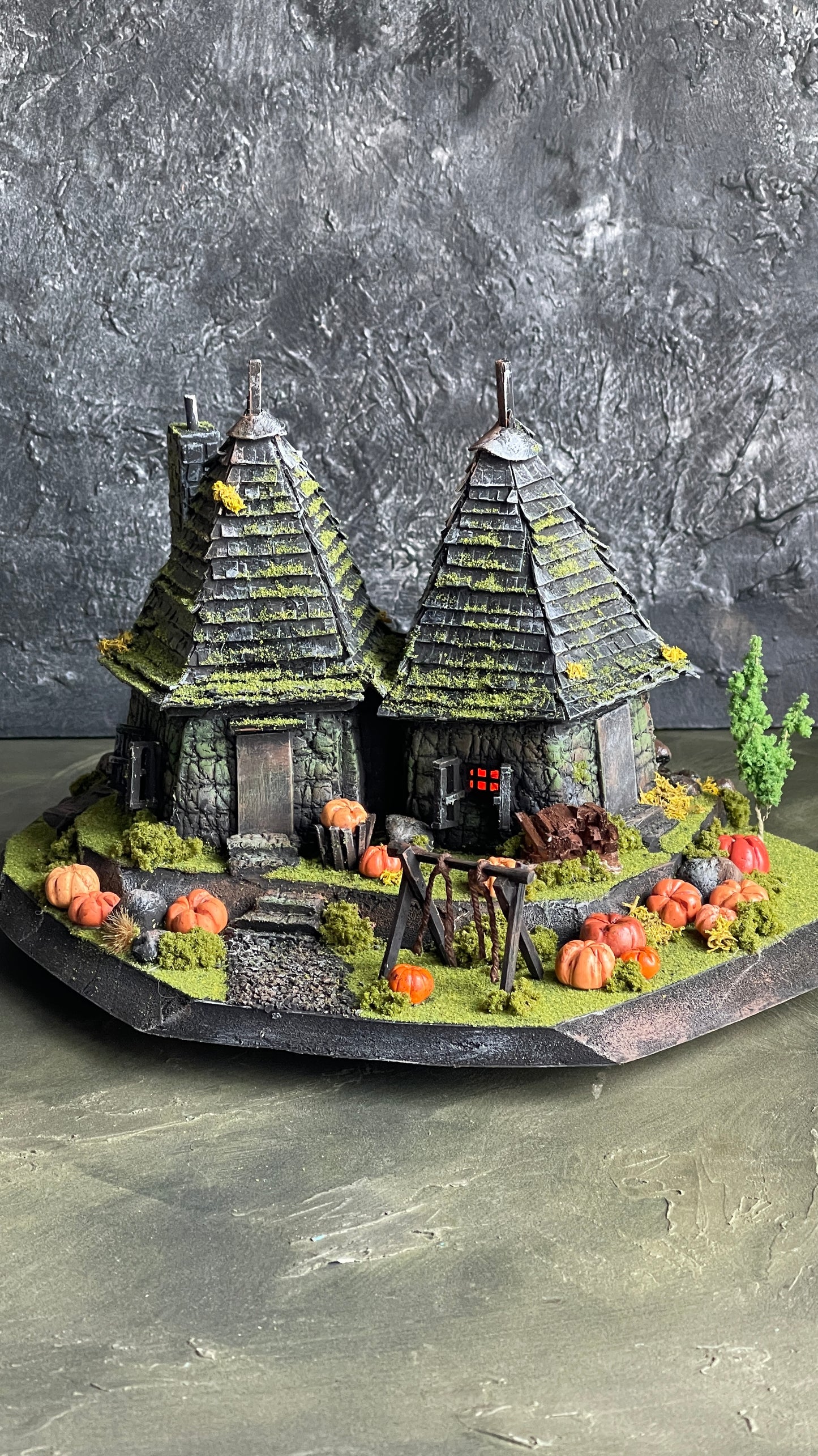 Miniature Hagrid's Hut