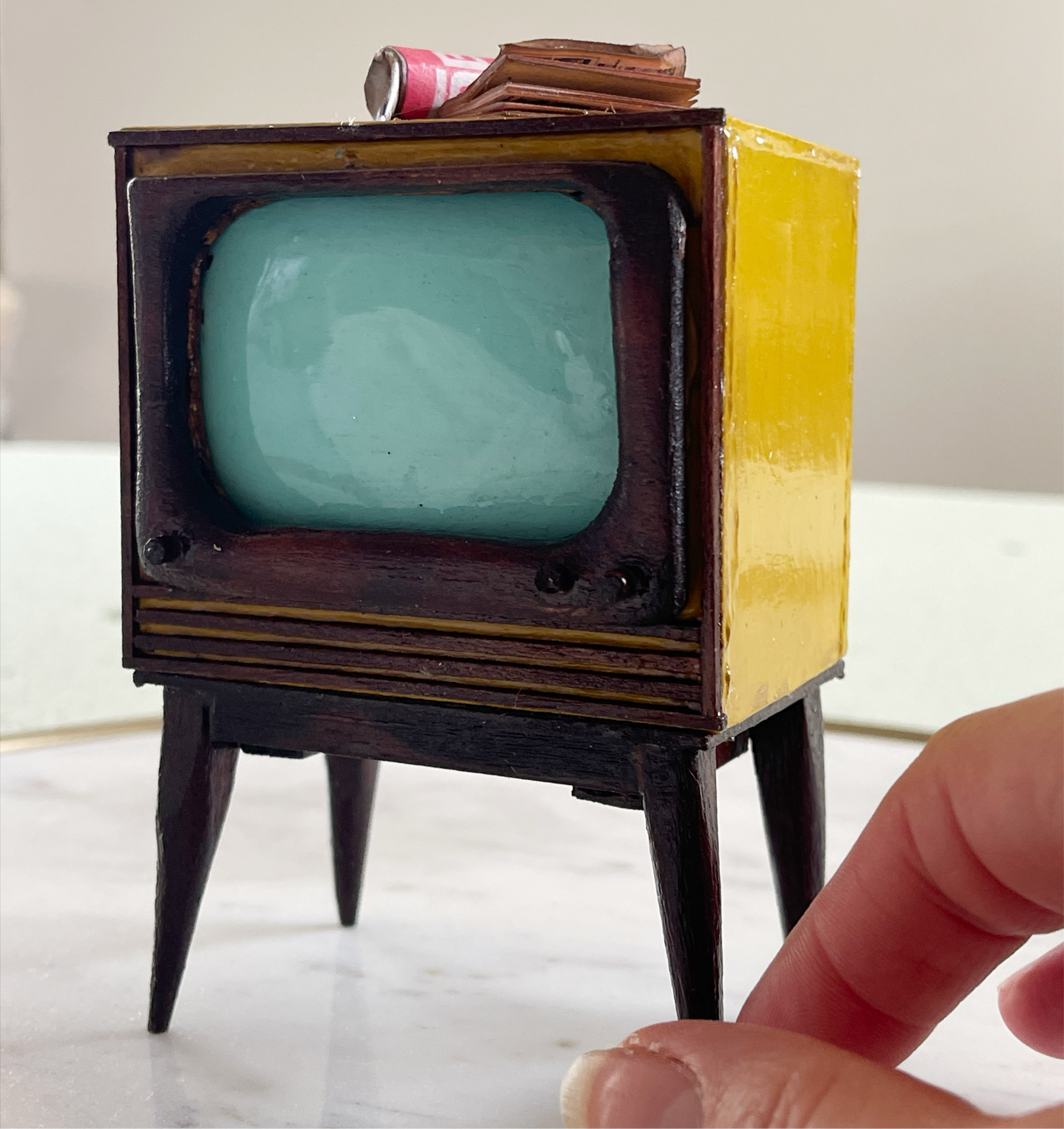 Mini Retro TV