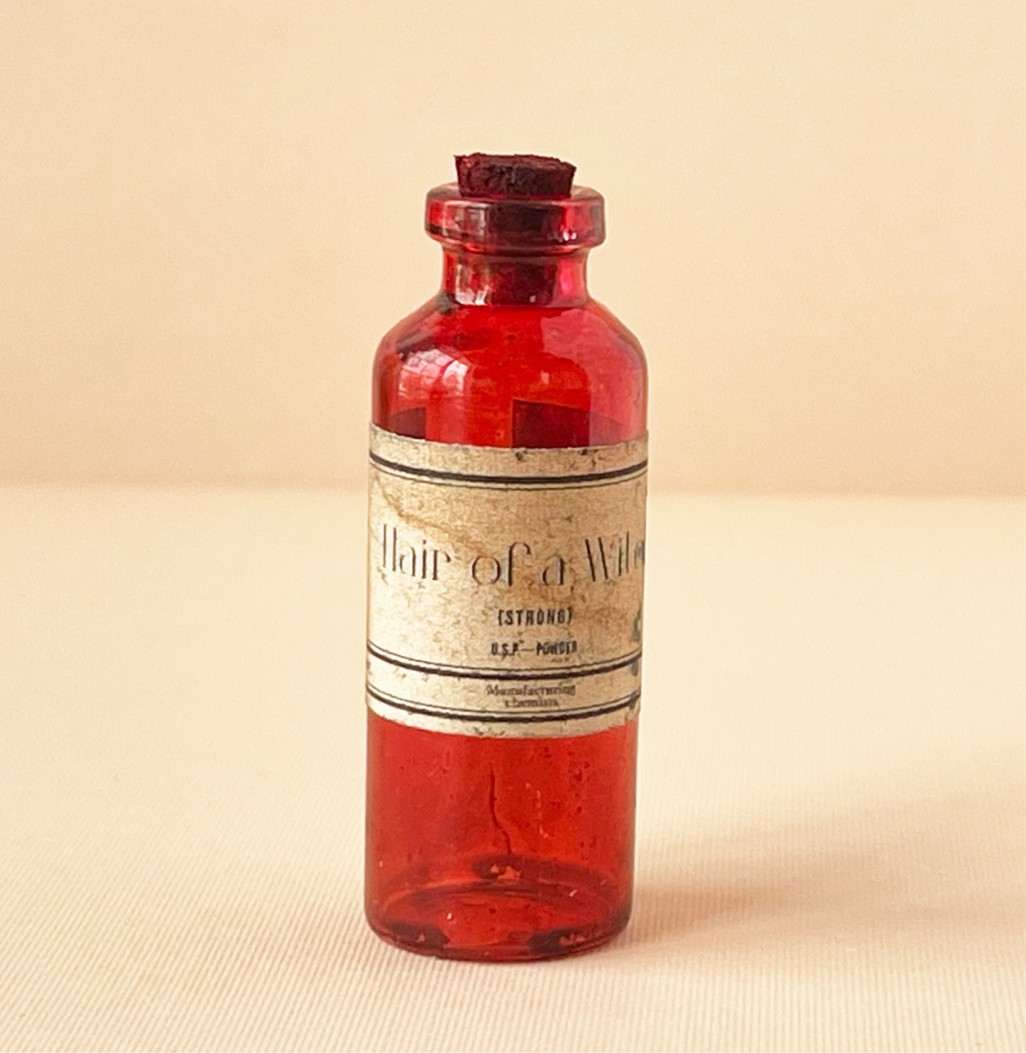 Miniature apothecary bottles in red - set of 6