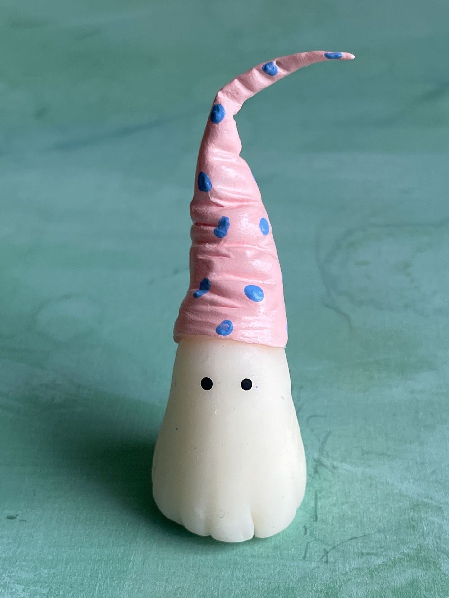 Pink Polka Dot Cap Ghost