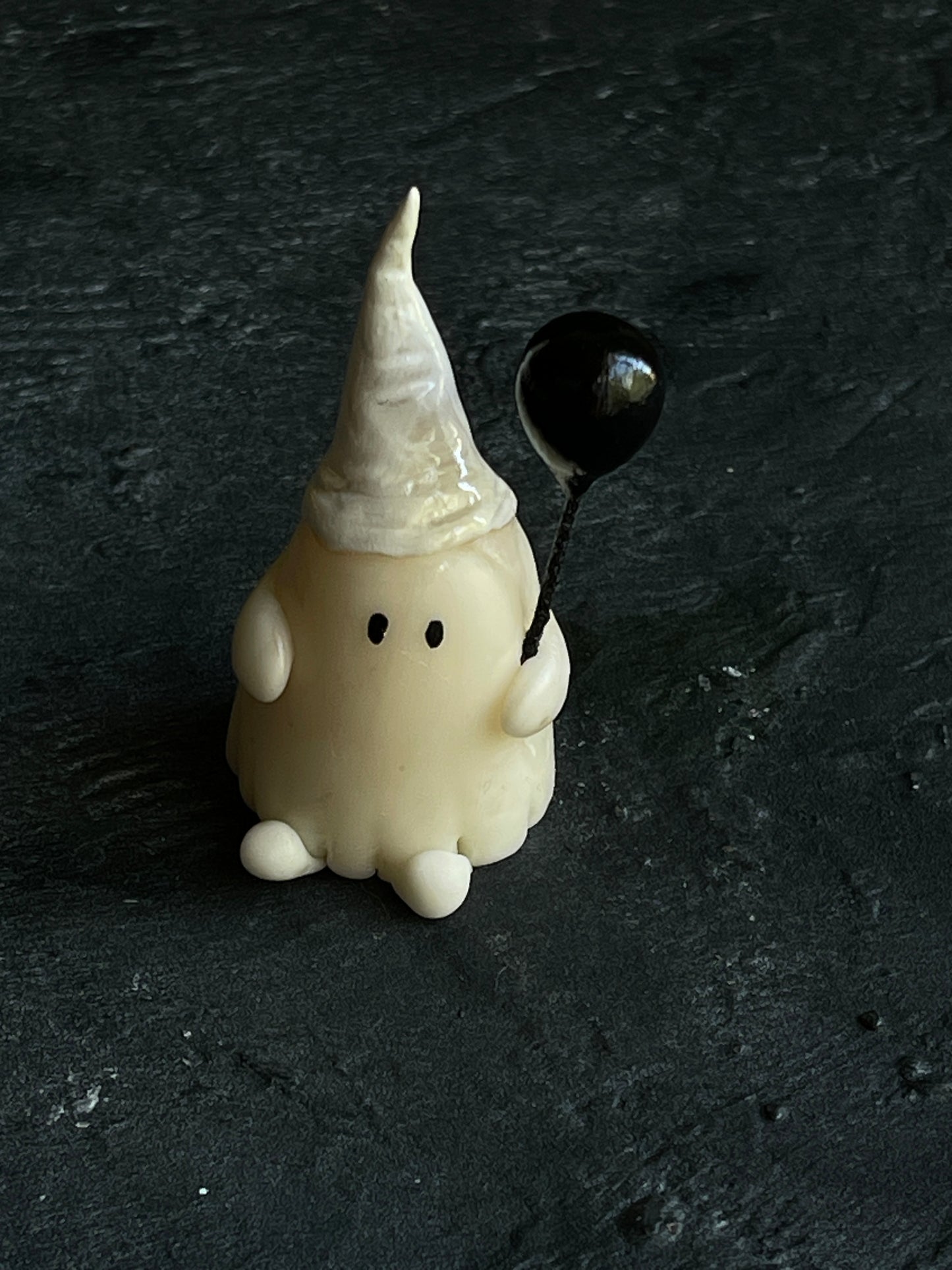 White Hat Black Balloon Party Ghostie - 2"
